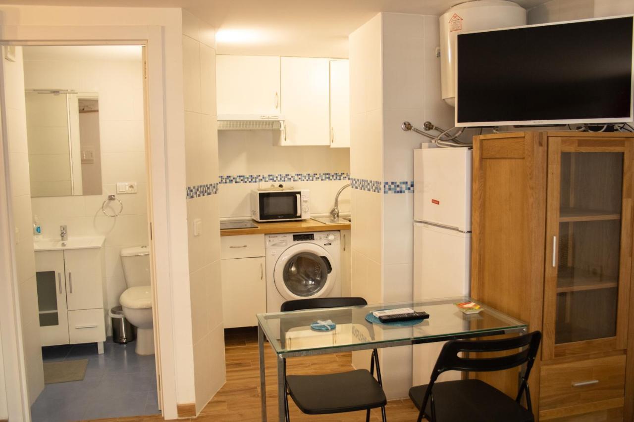 Malaguena Salerosa "Apartamento - Estudio Con Terraza" En Casa Tipica De 1 A 4 Dormitorios 말라가 외부 사진