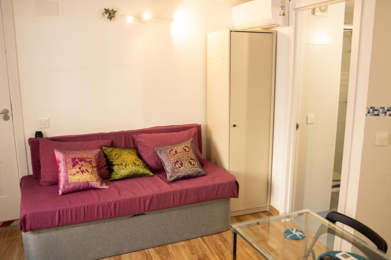 Malaguena Salerosa "Apartamento - Estudio Con Terraza" En Casa Tipica De 1 A 4 Dormitorios 말라가 외부 사진