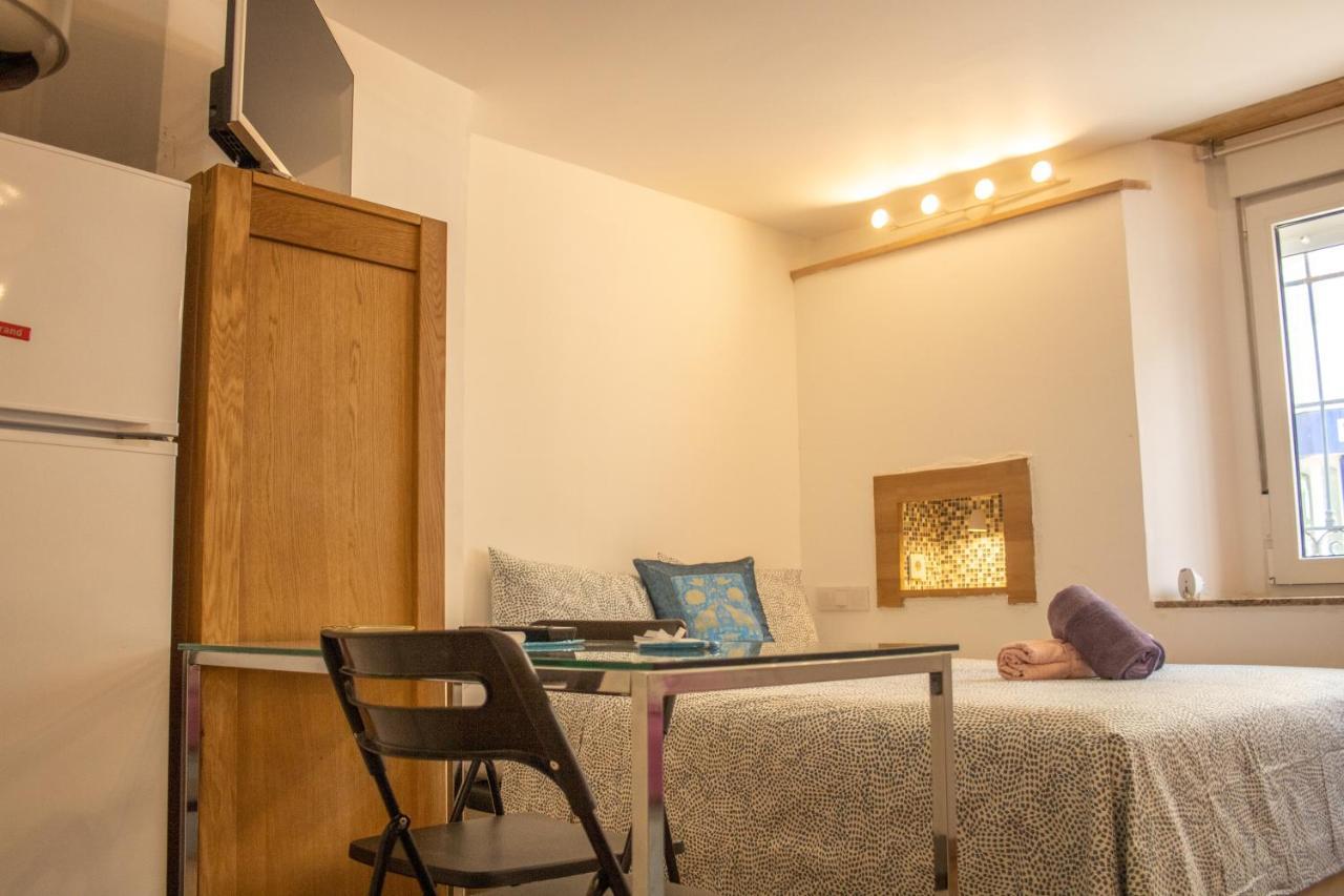 Malaguena Salerosa "Apartamento - Estudio Con Terraza" En Casa Tipica De 1 A 4 Dormitorios 말라가 외부 사진