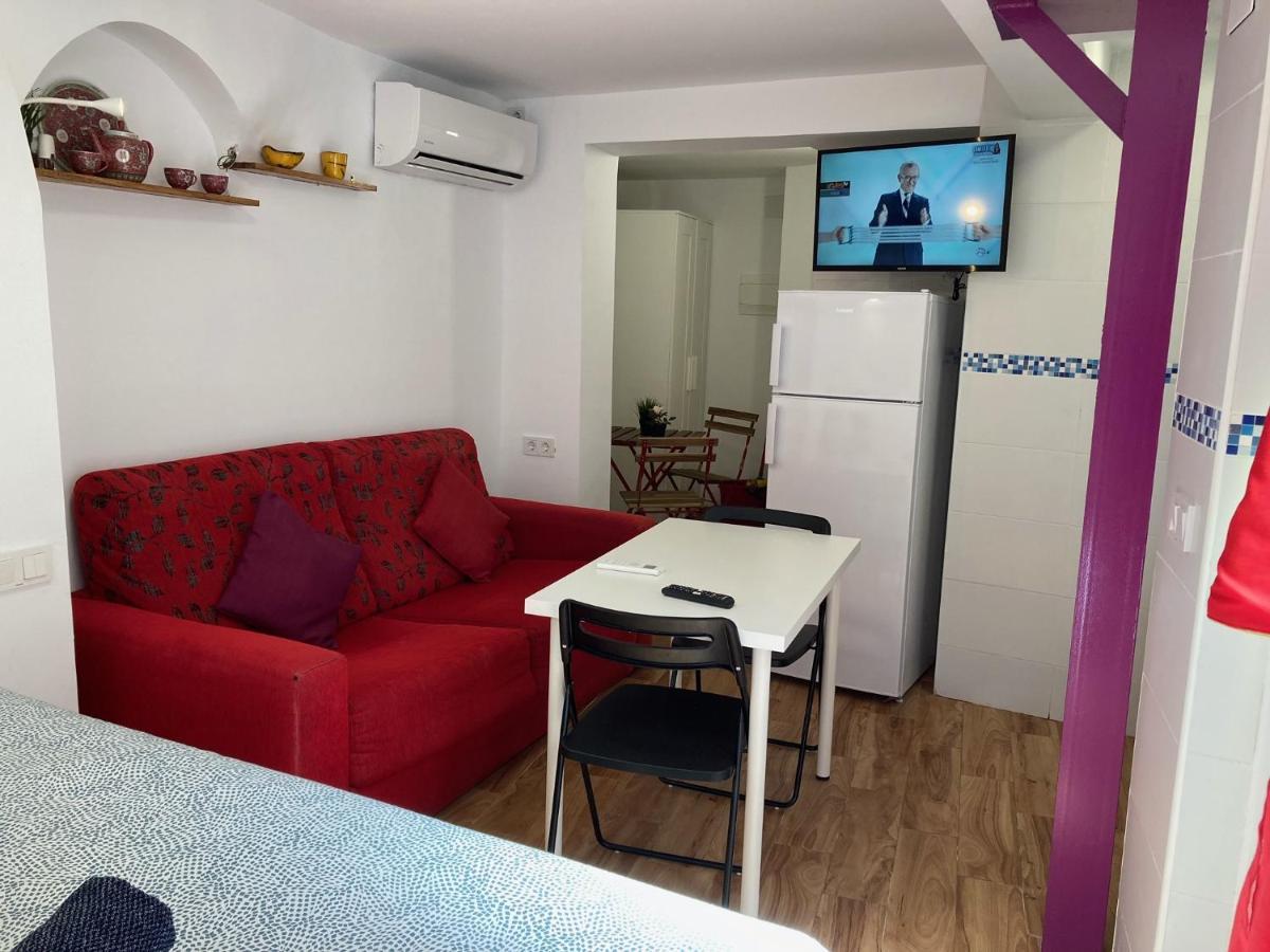 Malaguena Salerosa "Apartamento - Estudio Con Terraza" En Casa Tipica De 1 A 4 Dormitorios 말라가 외부 사진