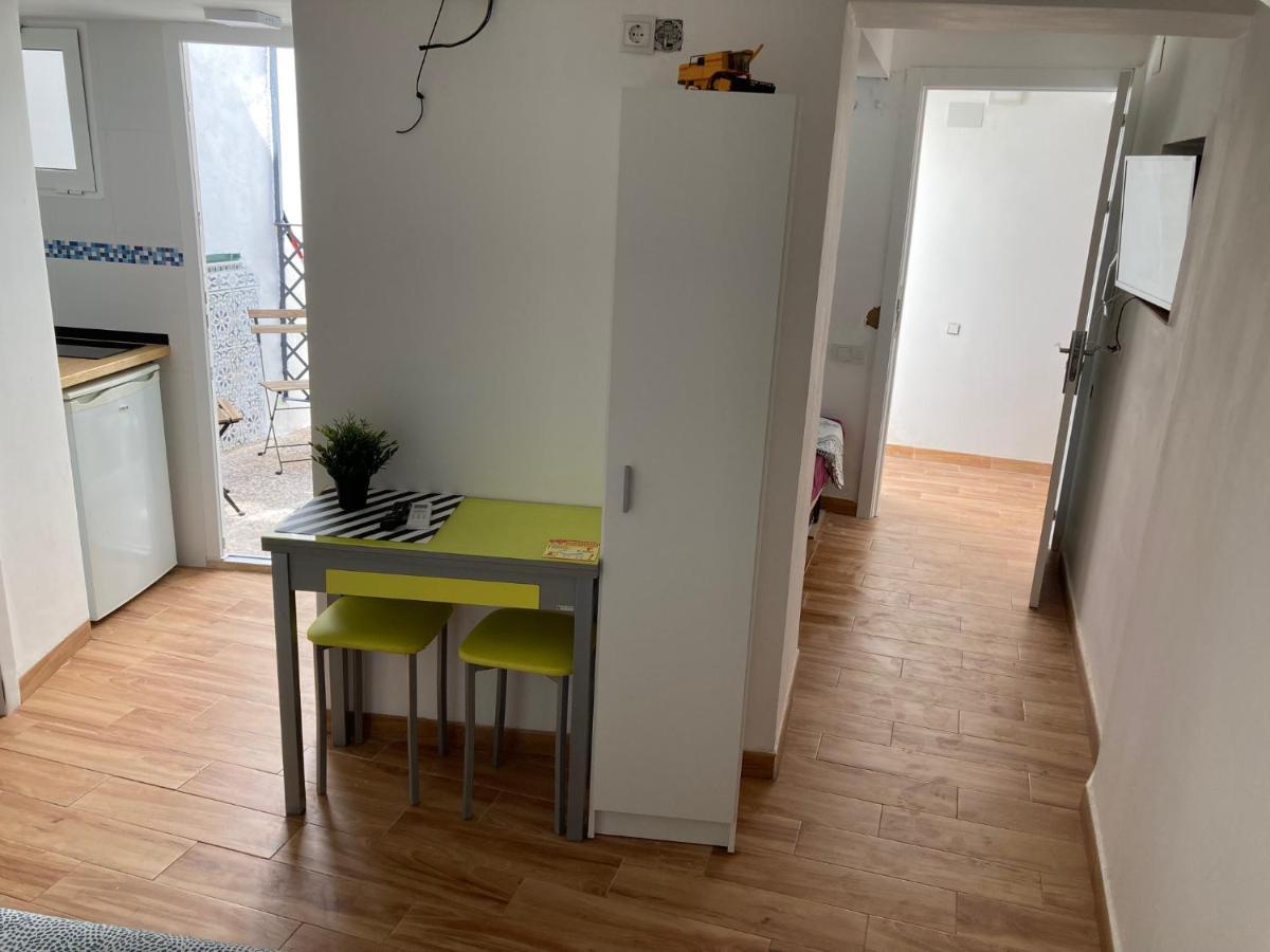 Malaguena Salerosa "Apartamento - Estudio Con Terraza" En Casa Tipica De 1 A 4 Dormitorios 말라가 외부 사진