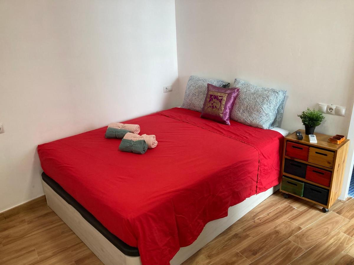 Malaguena Salerosa "Apartamento - Estudio Con Terraza" En Casa Tipica De 1 A 4 Dormitorios 말라가 외부 사진