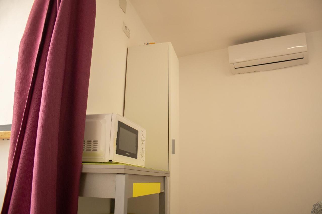 Malaguena Salerosa "Apartamento - Estudio Con Terraza" En Casa Tipica De 1 A 4 Dormitorios 말라가 외부 사진