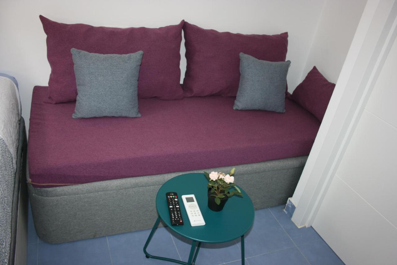 Malaguena Salerosa "Apartamento - Estudio Con Terraza" En Casa Tipica De 1 A 4 Dormitorios 말라가 외부 사진