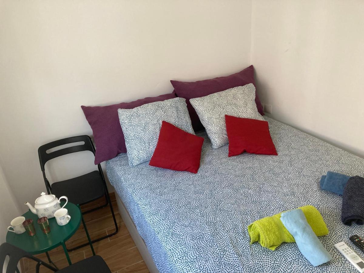 Malaguena Salerosa "Apartamento - Estudio Con Terraza" En Casa Tipica De 1 A 4 Dormitorios 말라가 외부 사진